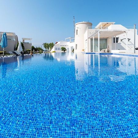 Blue Diamond Beach Villas Paphos Buitenkant foto