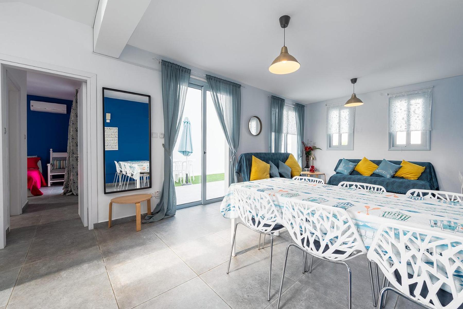 Blue Diamond Beach Villas Paphos Buitenkant foto