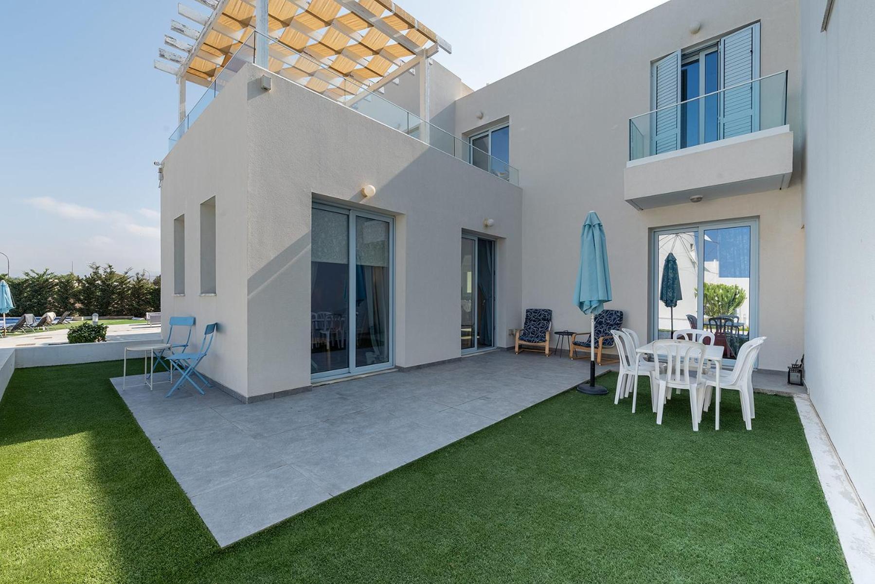 Blue Diamond Beach Villas Paphos Buitenkant foto