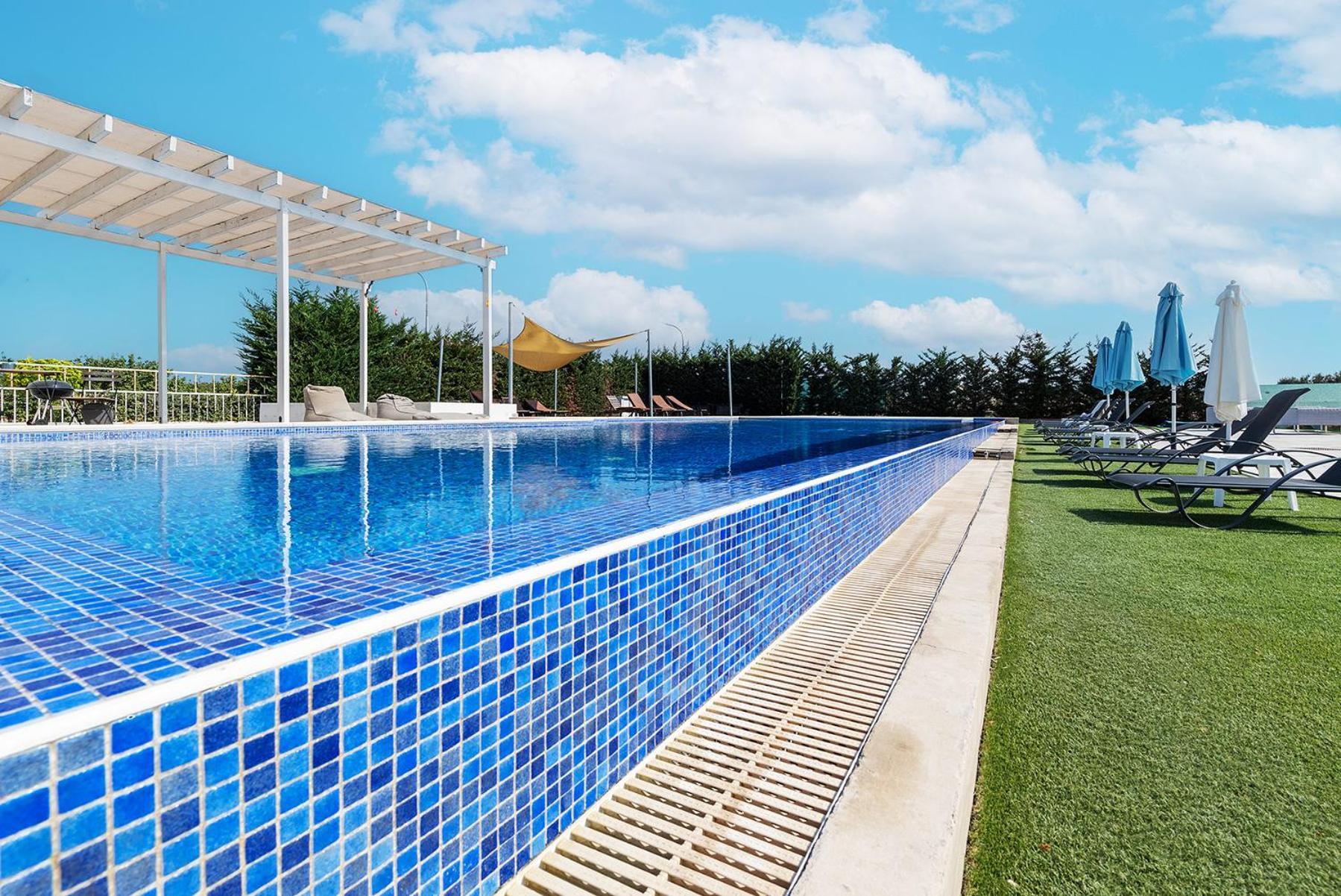 Blue Diamond Beach Villas Paphos Buitenkant foto