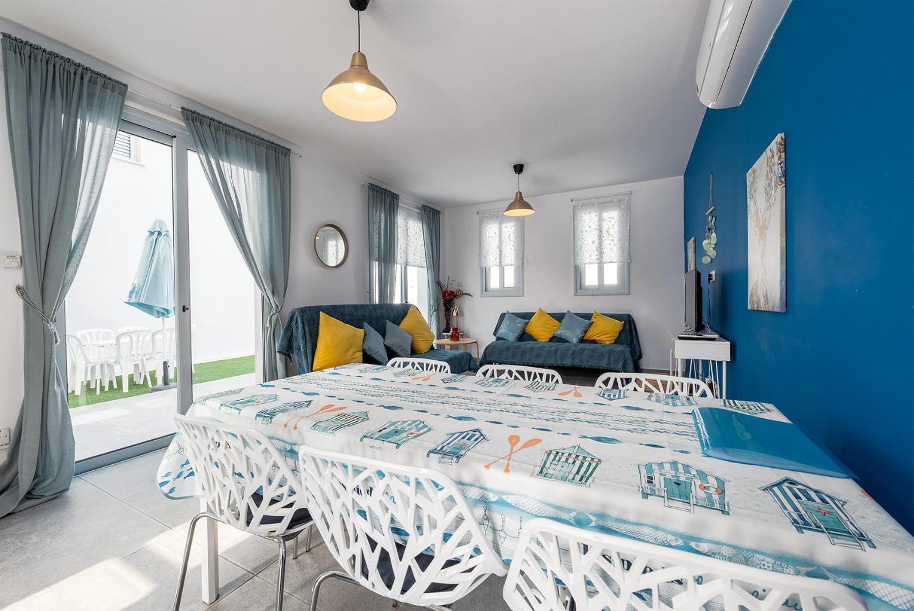 Blue Diamond Beach Villas Paphos Buitenkant foto