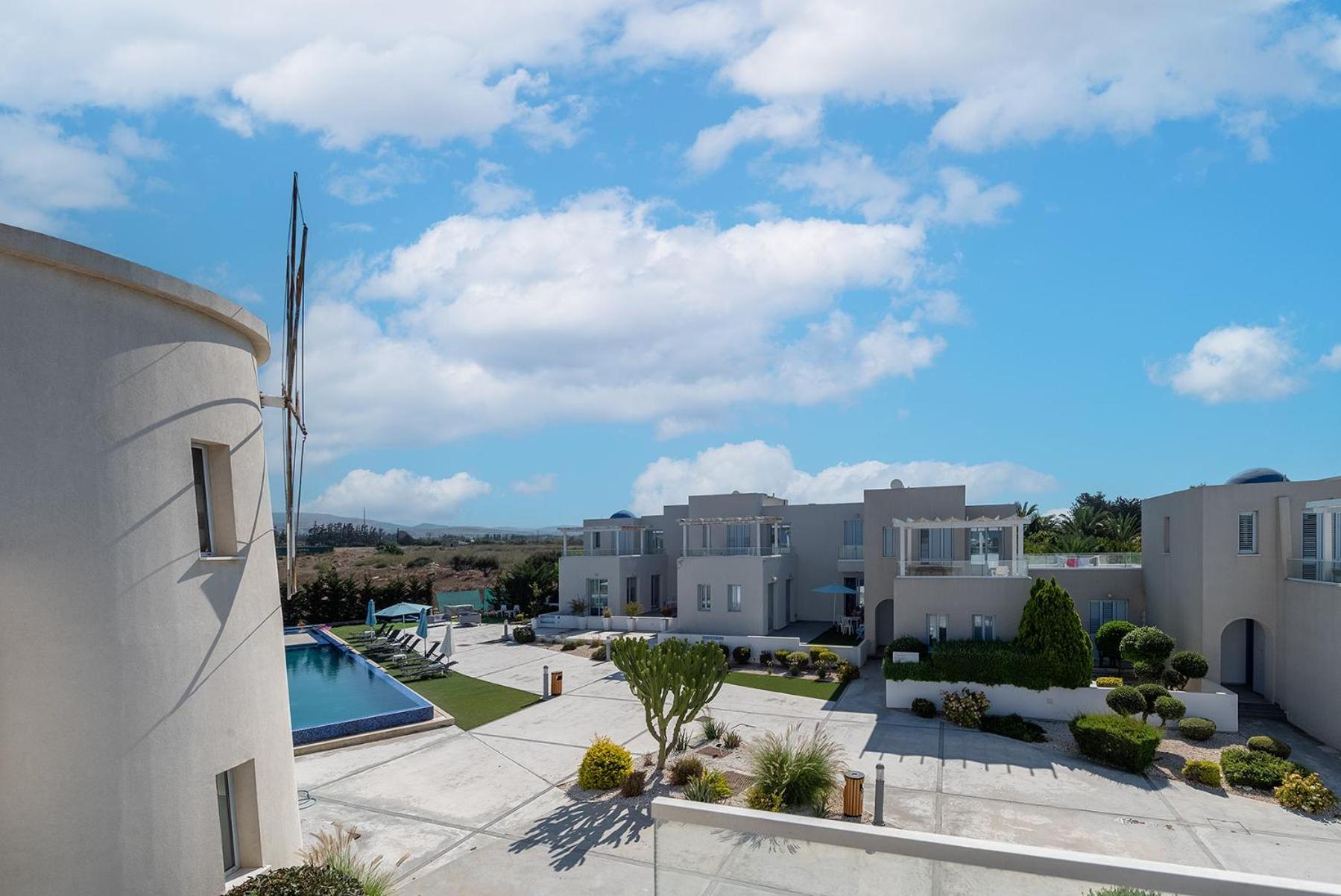 Blue Diamond Beach Villas Paphos Buitenkant foto