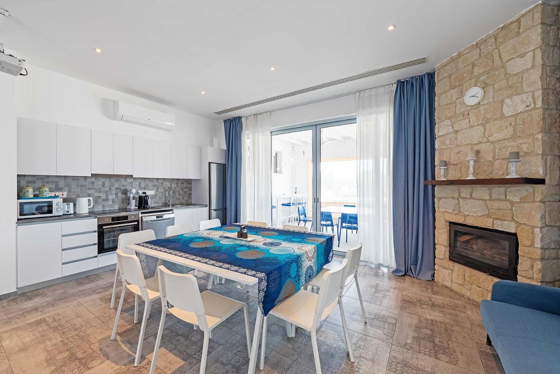 Blue Diamond Beach Villas Paphos Buitenkant foto