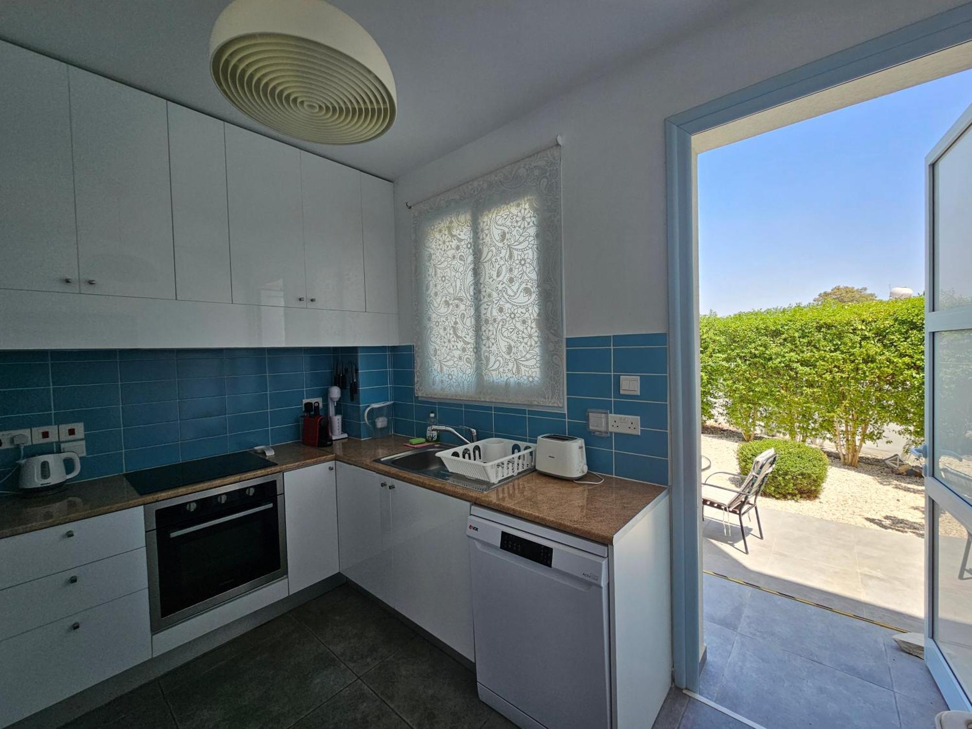 Blue Diamond Beach Villas Paphos Buitenkant foto