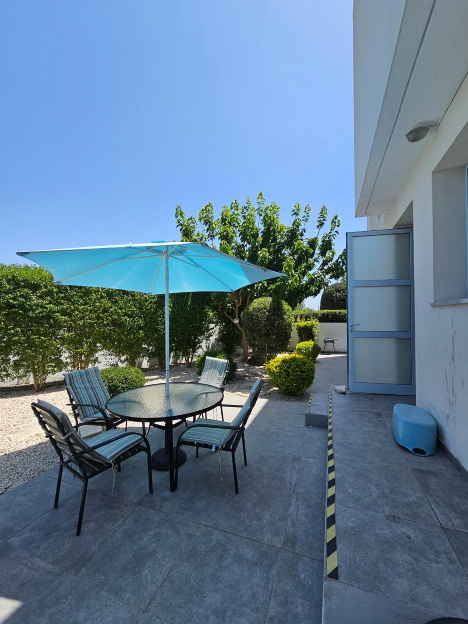 Blue Diamond Beach Villas Paphos Buitenkant foto